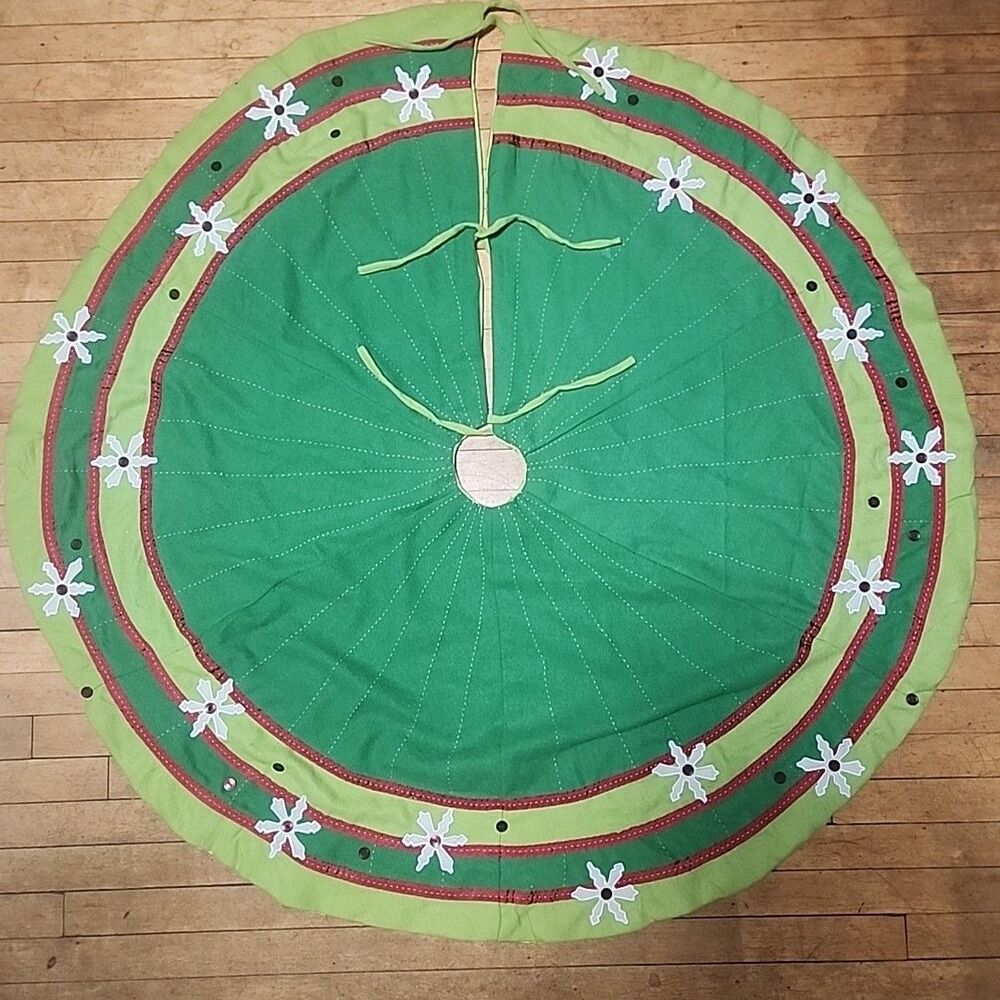 Tree Skirt Homemade Large Vintage Felt Flower Applique Buttons Ribbon Satin 52"